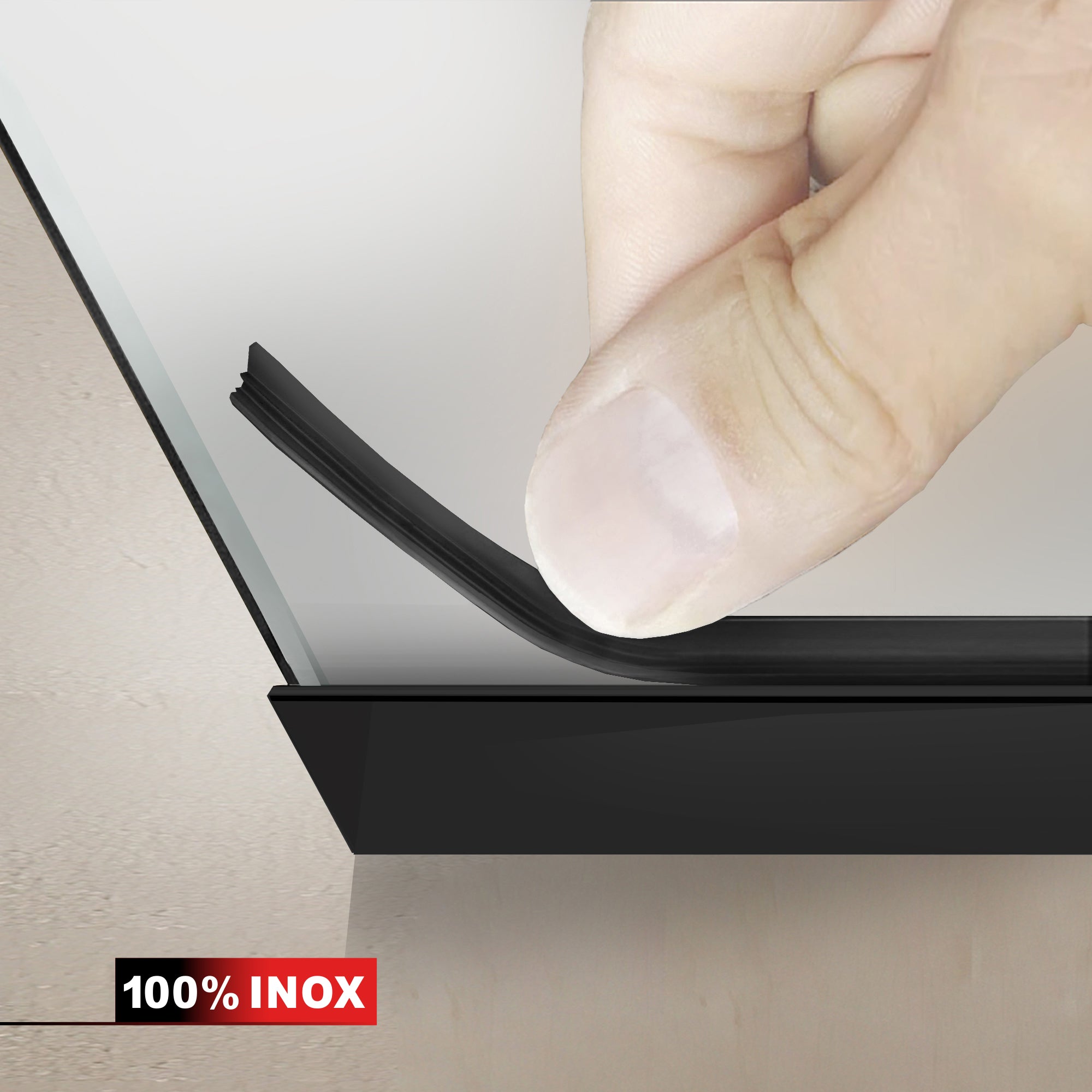 Shower enclosure with hinged door #Satiné